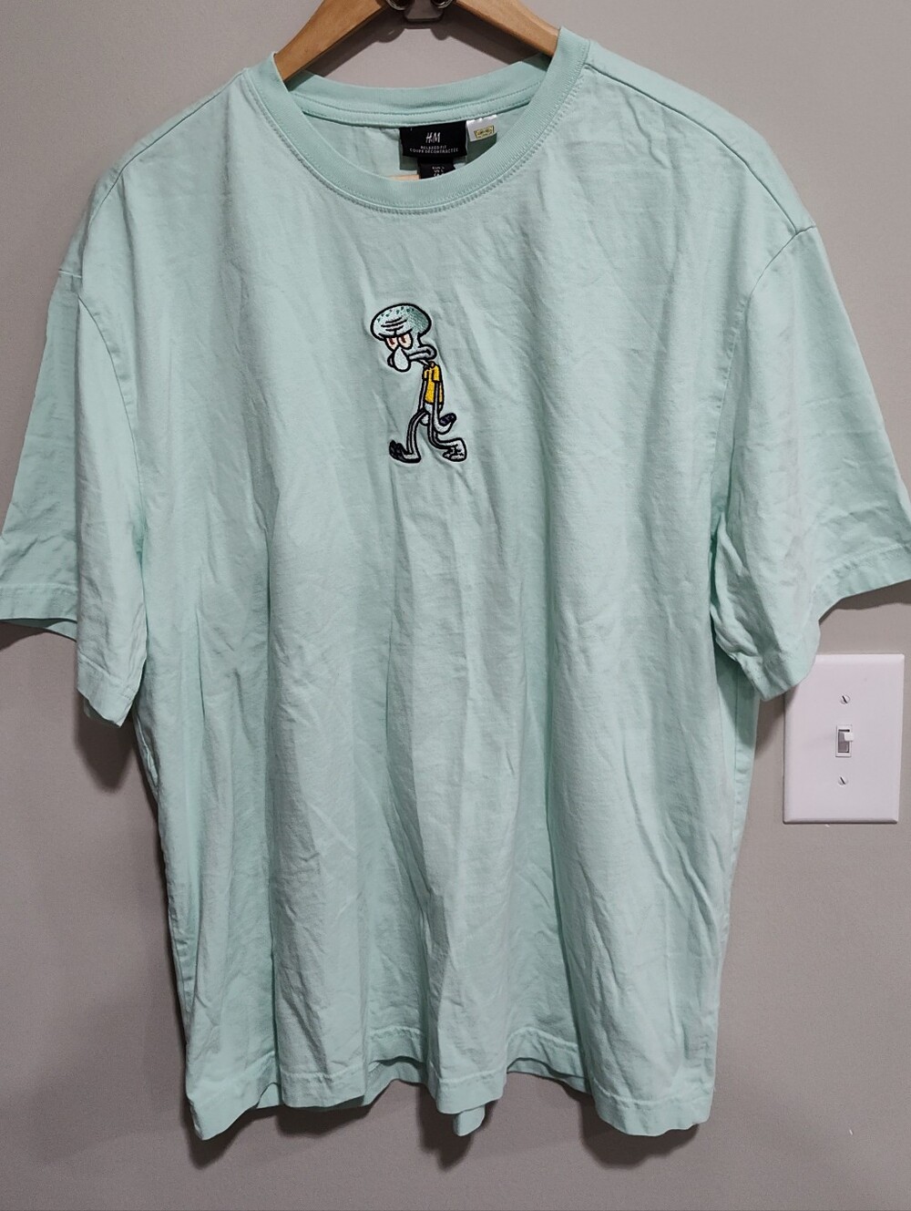 H&M Squidward SpongeBob Graphic Embroidered Relaxed Fit Tee Light Green size L